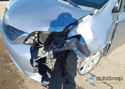 2013 Toyota Sienna Le V6 8 Passenger из США, поврежденный, VIN 5TDKK3DC7DS353962